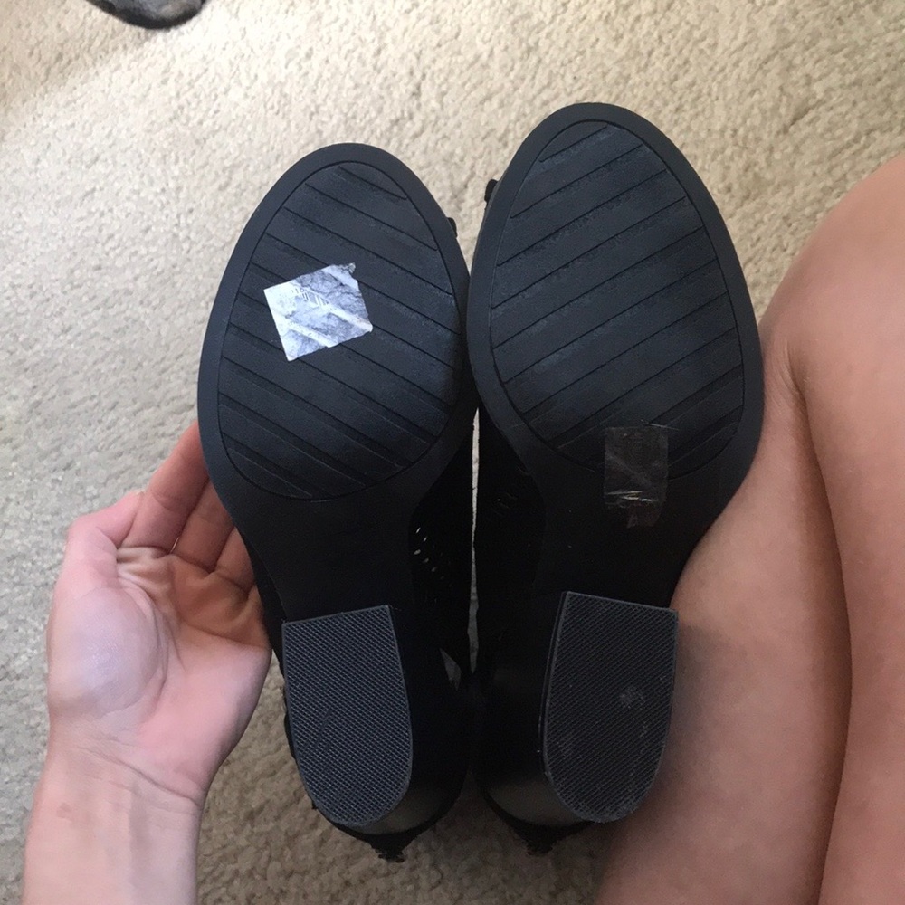 Heels - Picture 6 of 8